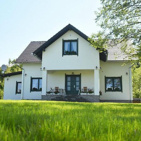 Bed and Breakfast Kadarhaz Влэхица Экстерьер фото