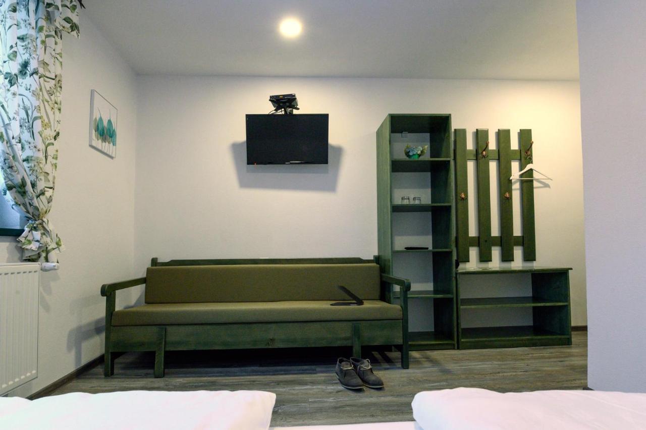 Bed and Breakfast Kadarhaz Влэхица Экстерьер фото