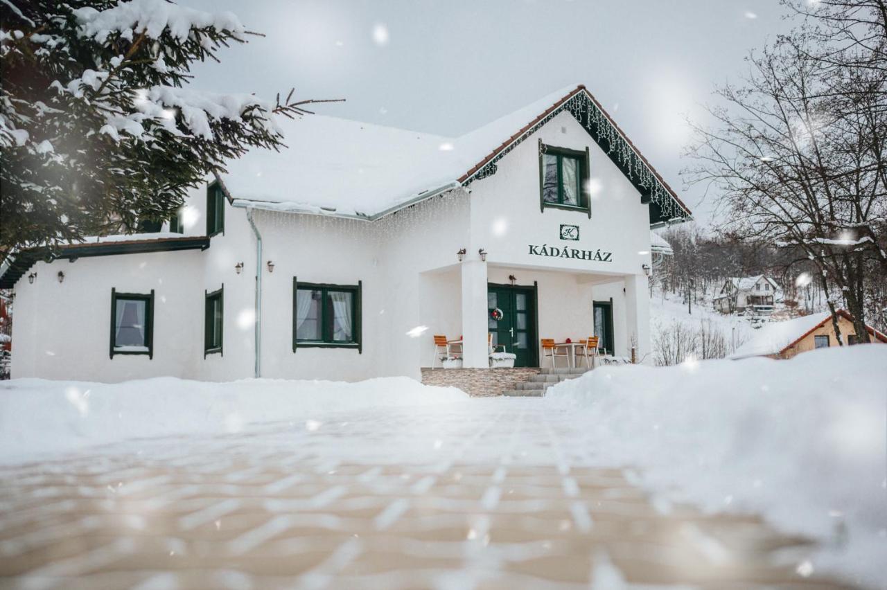 Bed and Breakfast Kadarhaz Влэхица Экстерьер фото