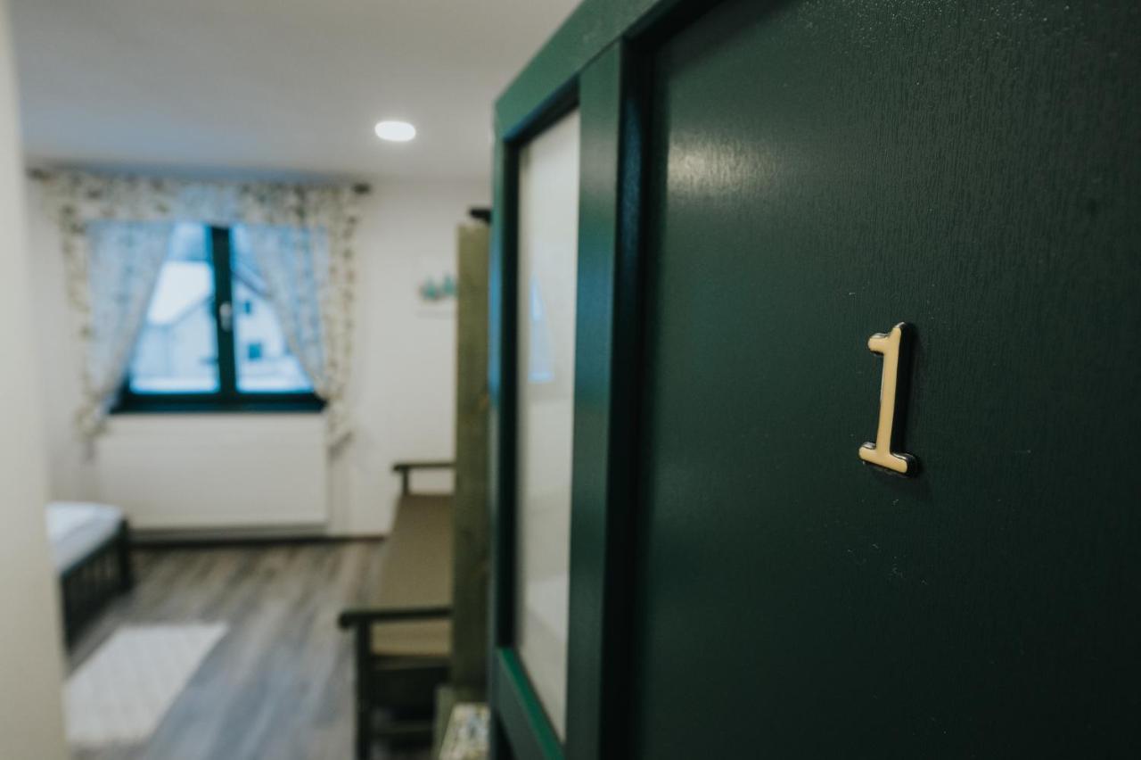 Bed and Breakfast Kadarhaz Влэхица Экстерьер фото