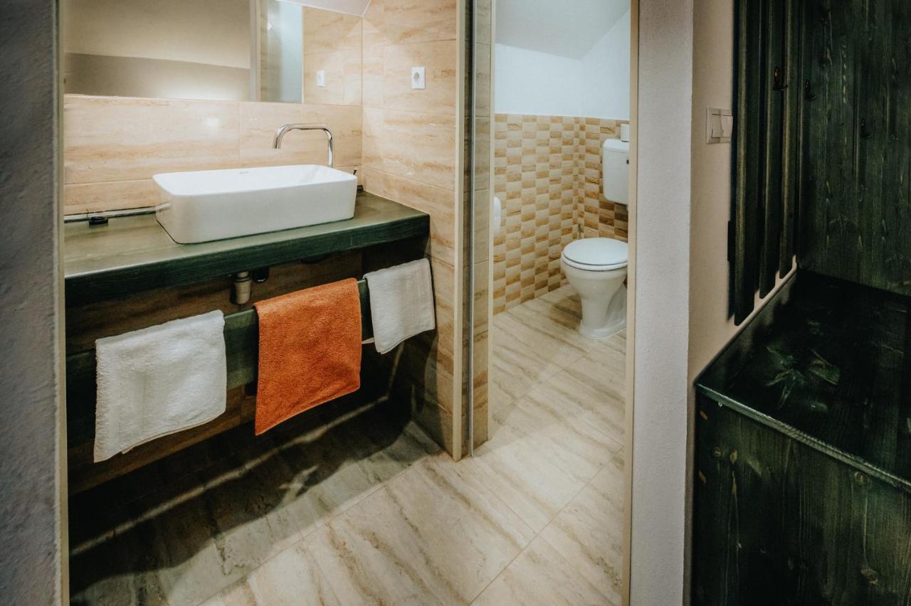 Bed and Breakfast Kadarhaz Влэхица Экстерьер фото