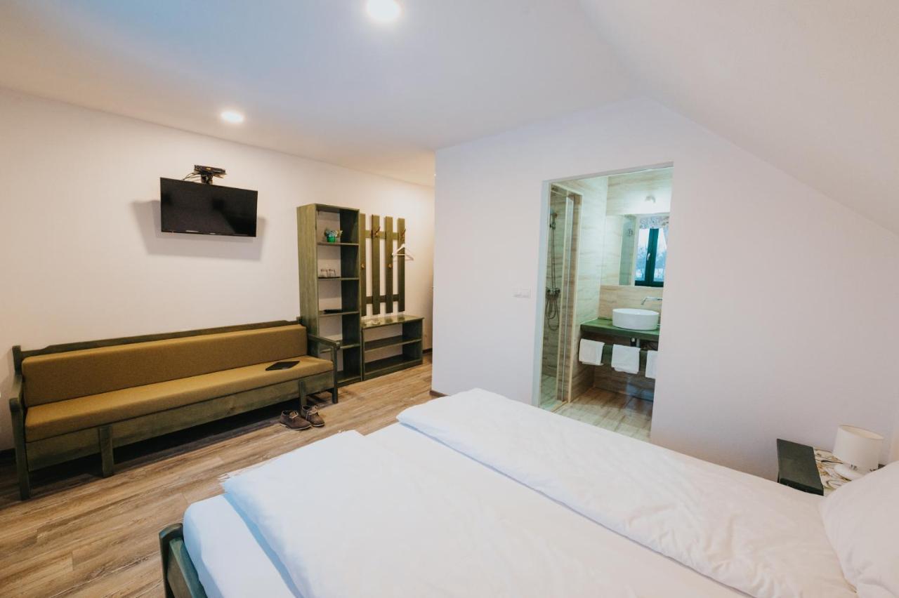 Bed and Breakfast Kadarhaz Влэхица Экстерьер фото