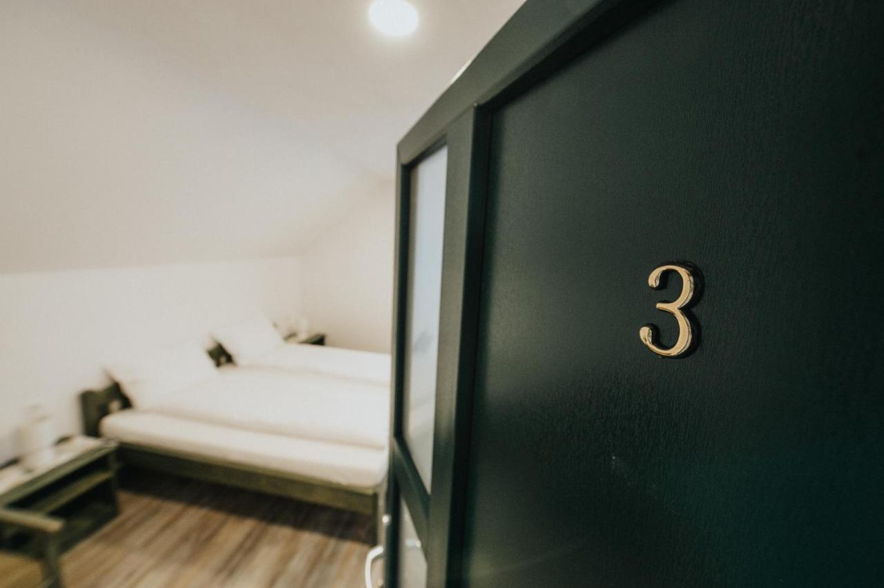Bed and Breakfast Kadarhaz Влэхица Экстерьер фото