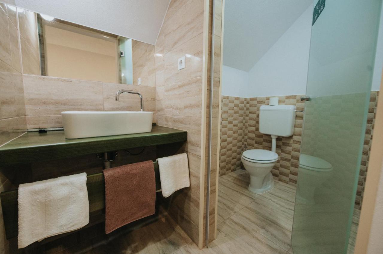 Bed and Breakfast Kadarhaz Влэхица Экстерьер фото